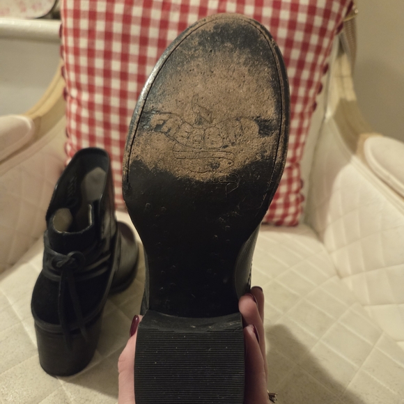 Freebird Casey Black Leather Ankle Boots- Rare, Size 7 - Picture 6 of 7